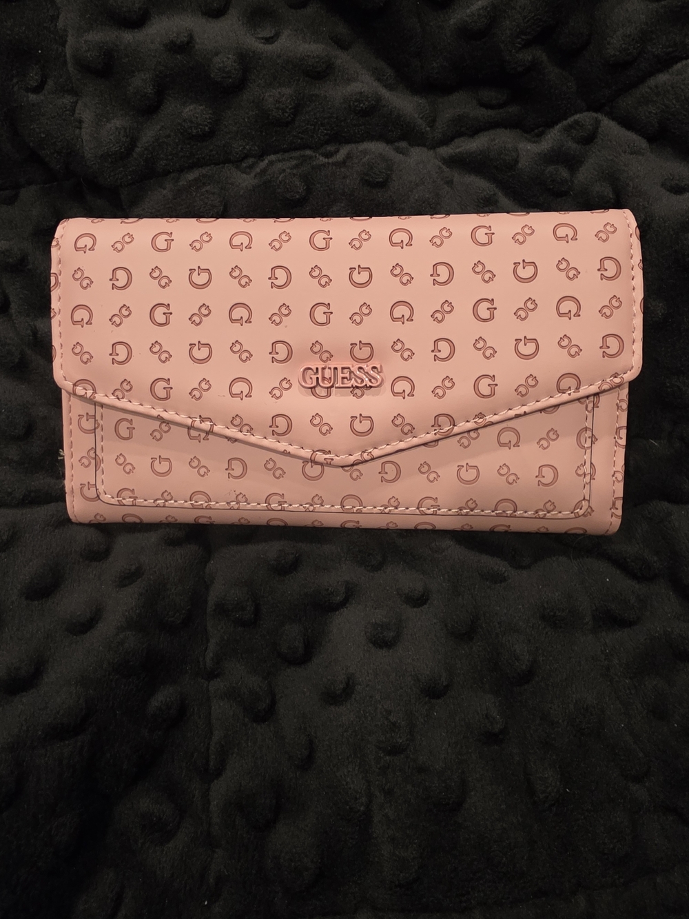 GUESS Pink Logo-Print Envelope Wallet